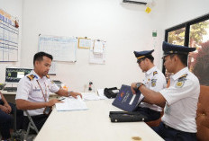 Dedikasi Tanpa Henti Pegawai KAI Tetap Bertugas di Tengah Libur Lebaran 2026