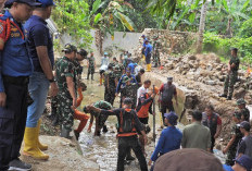 Pemkot Bandar Lampung dan TNI Percepat Normalisasi Sungai di Jagabaya 1 untuk Cegah Banjir