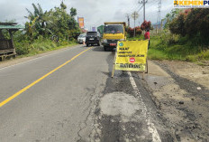 Gerak Cepat BPJN Tambal Lubang Jalan Nasional Sumber Jaya–Liwa