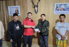 Mukhlis Basri Dukung Tradisi Sekura Seribu Wajah, Bantuan Disalurkan ke 10 Pekon di Lampung Barat