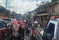 Kemacetan Parah di Simpang Luas, Arus Mudik dan Aktivitas Pasar Jadi Pemicu