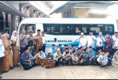 Bus Sekolah Kemenhub Resmi Diserahkan ke Ponpes Miftahul Huda 407