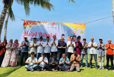 DPD PKS Pesbar Gelar Halal Bihalal di Pantai Illahan, Apresiasi Kader Berprestasi