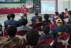 PLN ULP Talang Padang Edukasi Teknisi JMG soal Bahaya Listrik dan Keselamatan Kerja 