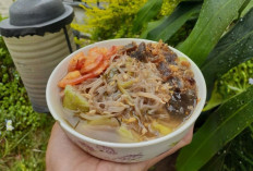 Lontong Mie Madura: Perpaduan Karbohidrat dan Cita Rasa Khas Pesisir