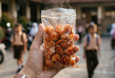 Cipuk: Camilan Pedas Gurih Favorit Anak Sekolah Bandung