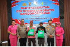 Polresta Bandar Lampung Bagikan Ratusan Sembako dalam Rangka Hari Bhayangkara