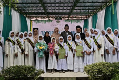 MIN 1 Lampung Barat Wisuda Tahfidz Al-Qur’an dan Resmikan Gerbang Baru