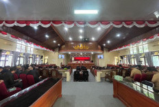 DPRD Kompak Hadir, Bupati Parosil Beberkan Capaian LKPJ 2025: Ekonomi Tumbuh, Kemiskinan Turun