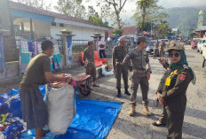 Pulihkan Fungsi Trotoar dan Terminal, Pemkab Lampung Barat Tertibkan PKL di Pasar Liwa