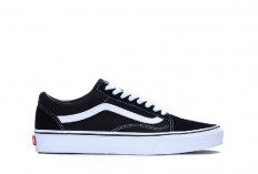 Diskon Besar Akhir Tahun 2025, Ini Daftar Harga Sepatu Vans Original