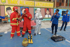 Damkarmat Lampung Selatan Lakukan Sosialisasi Penanganan Kebakaran di SMK Al Huda