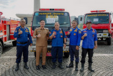 Pemkab Pesisir Barat Terima Hibah Armada Damkar dari Pemprov DKI Jakarta