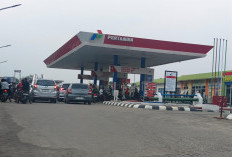 Kenaikan BBM Nonsubsidi, Warga Bandar Lampung Ramai Beralih ke BBM Subsidi