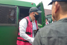 Mantan Bupati Pesawaran Dendi Ramadhona Jalani Sidang Perdana Kasus Korupsi SPAM