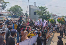 Ratusan Massa Desak Kejati Lampung Usut Dugaan TPPU SPAM Pesawaran