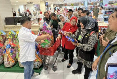 Sidak Pasar Jelang Lebaran 2026, BULOG Lampung Pastikan Stok Beras dan Minyakita Aman