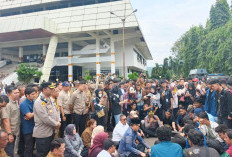 Mahasiswa Lampung Kepung DPRD, Tuntut Pendidikan Jadi Prioritas Negara