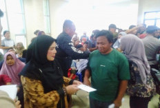 Pemkot Bandar Lampung Salurkan Bantuan untuk 521 KK Korban Banjir di Tanjung Senang