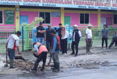 Gerak Cepat Tangani Drainase, Pemkot Bandar Lampung Bersihkan Saluran Air di Sejumlah Wilayah