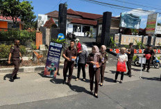 Kejari Lambar Jalankan Program BARBAR, Sisihkan Rezeki Pegawai untuk Warga