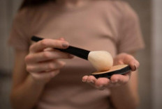 Anti Luntur Seharian: Bedak Tahan Air dan Keringat, Kunci Makeup Tetap Fresh dari Pagi hingga Malam