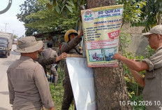 Jaga Keindahan,Pol PP Kecamatan Jatiagung Tertibkan Banner dan Spanduk 