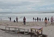 Tiga Remaja Hanyut di Pantai Mandiri Berhasil Diselamatkan Petugas Gabungan