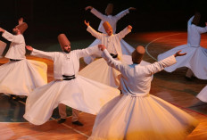 Tarian Sufi: Spiritualitas dalam Gerak dan Putaran