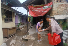 Sentuhan Humanis Polri, Polsek Teluk Betung Selatan Bagikan 100 Nasi Kotak