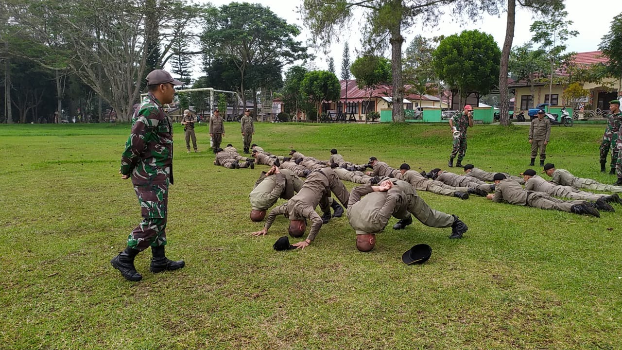 31 Personel Satpol-PP Digembleng TNI Selama Seminggu