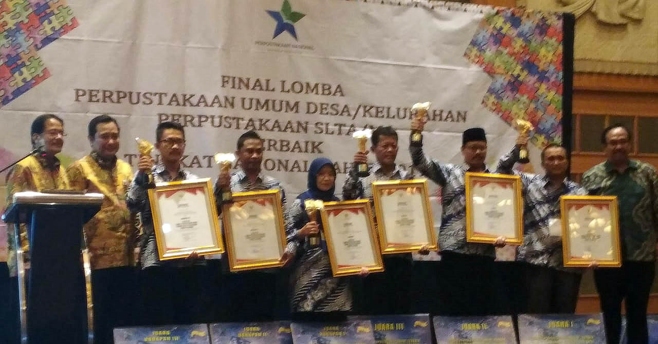 Hebat.. ! Lambar Sabet Juara Harapan 1 Lomba Perpustakaan Desa