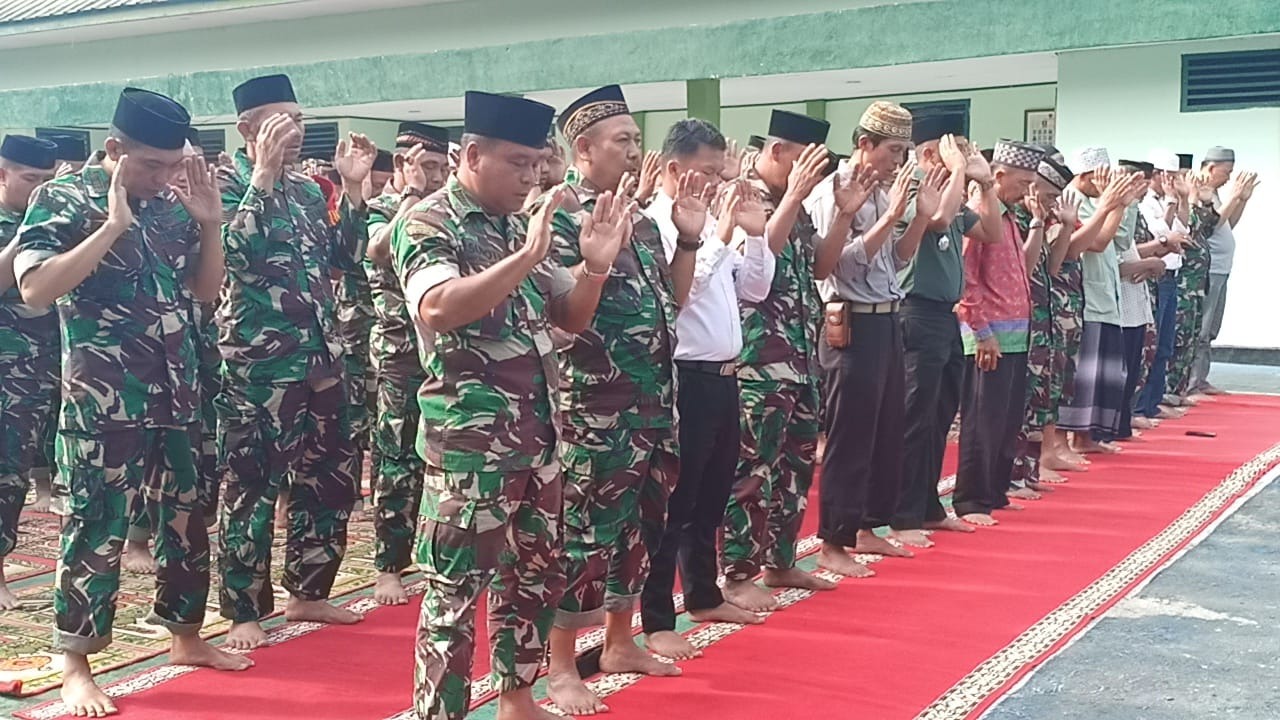 Kemarau, Kodim 0422 Lambar Shalat Minta Hujan