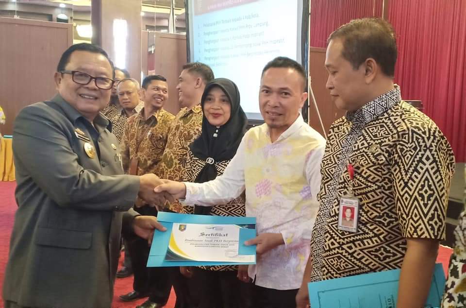 PKH Lambar Terima Tiga Penghargaan Tingkat Provinsi