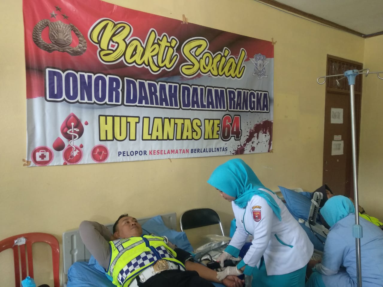 HUT Polantas ke-64, Satlantas Gelar Bakti Sosial