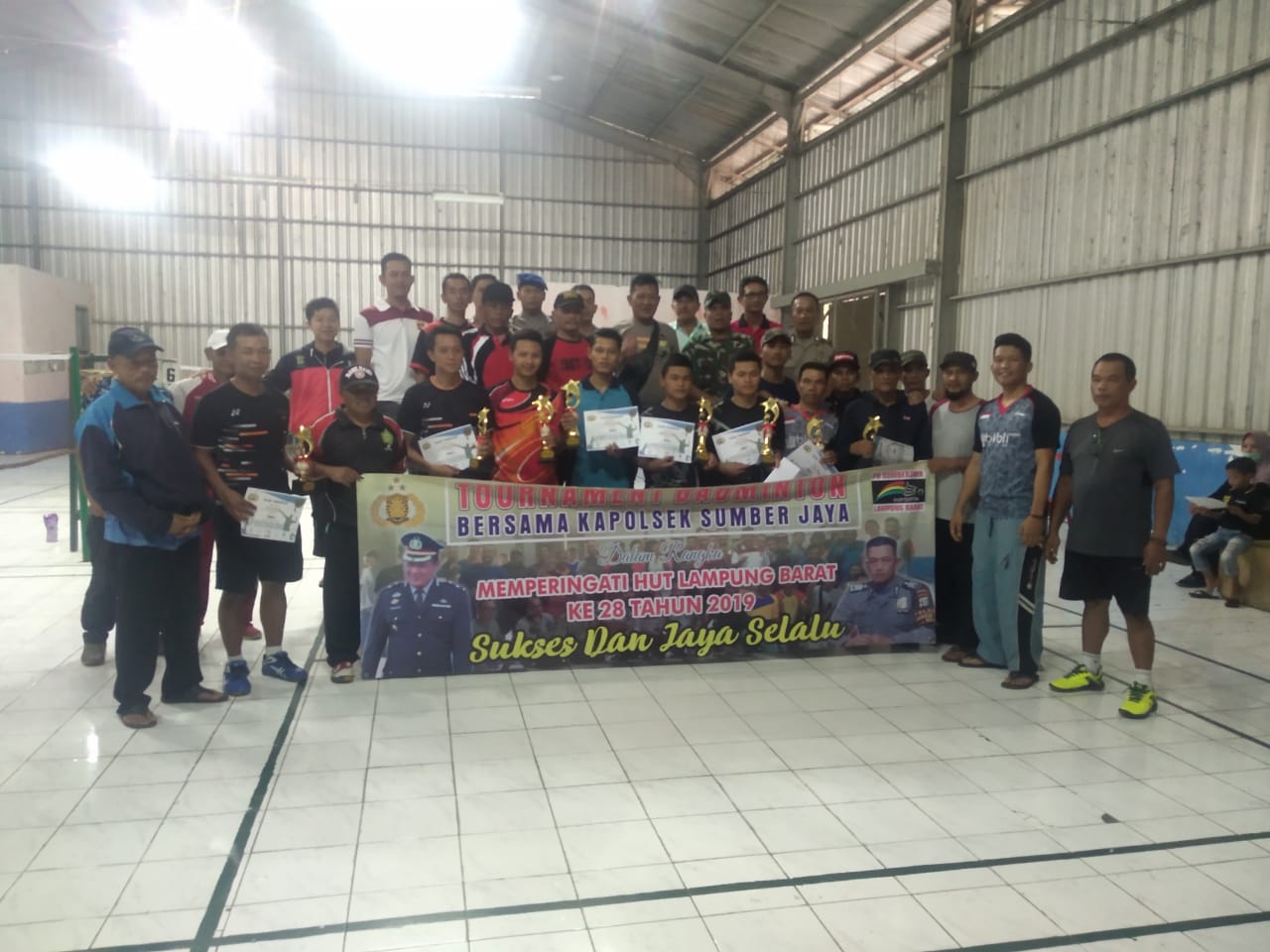 Turnamen Badminton Kapolsek Sumberjaya Cup Sukses Digelar