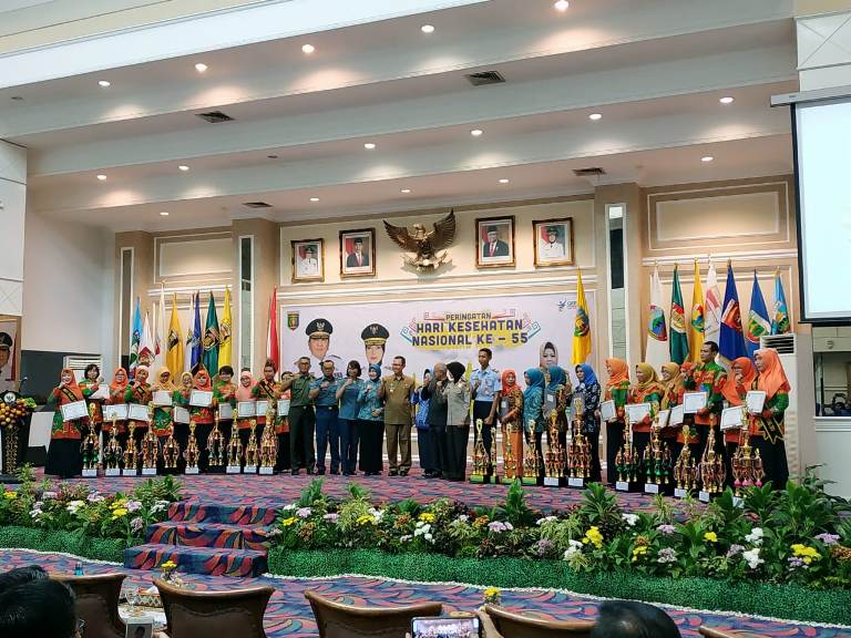 Batukebayan Terima Piagam Gubernur Lampung