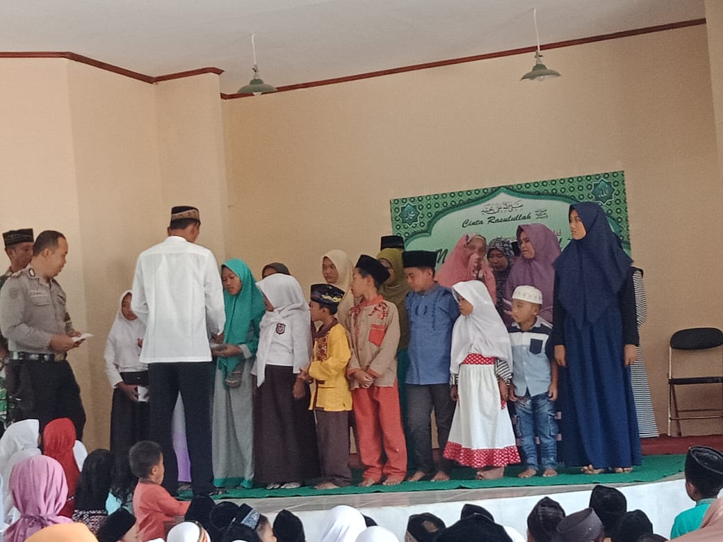 Peringati Maulid Nabi, Puluhan Yatim Piatu Terima Santunan