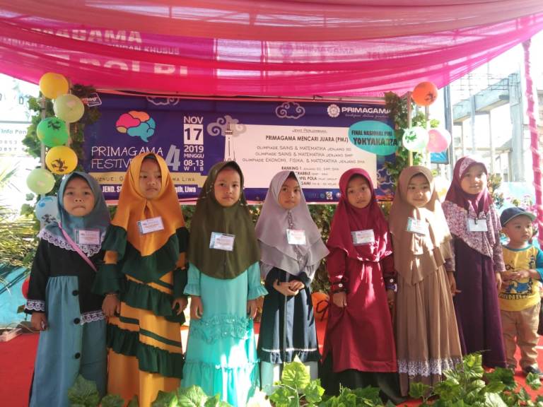 2 Siswi PAUD Rumah Qur'an Raih Juara pada Primagama Festive Day 4