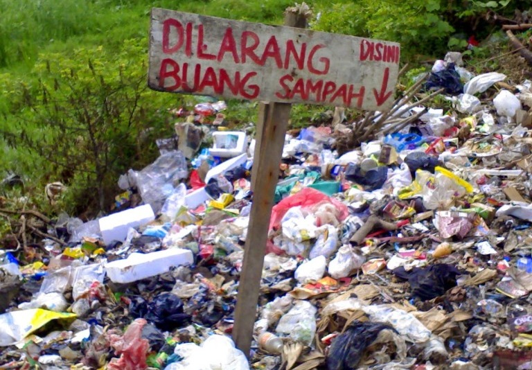 Bupati Soroti Persoalan Sampah di Empat Kecamatan