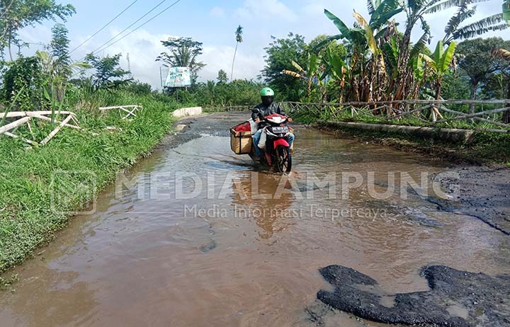 Perbaikan Jalan Liwa-Ranau Diajukan 2020