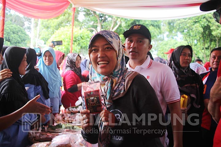 Borong Kopi Robusta Lambar, Nunik: Ini Pesenan Menteri Desa