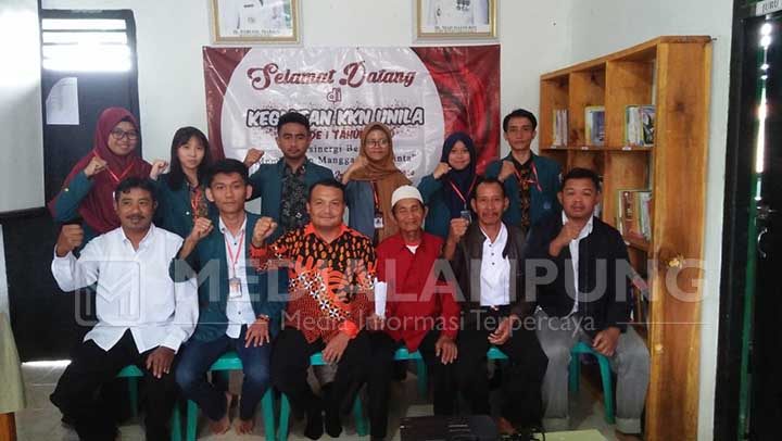 Dukung Konservasi, Mahasiswa KKN di Manggarai Tanam Pohon