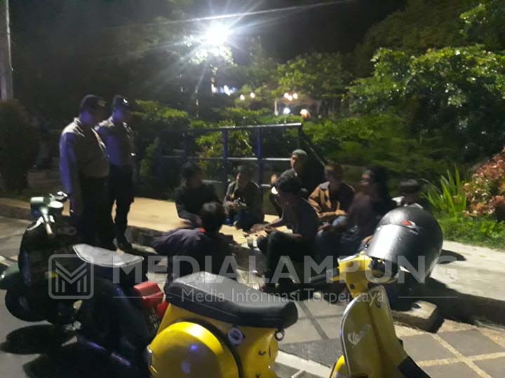 Antisipasi Aksi Kejahatan, Sat Sabhara Polres Lambar Patroli Malam