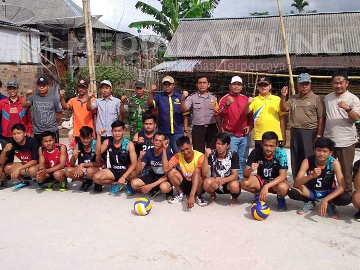 Pekon Sukananti Gelar Turnamen Volly Ball Peratin Cup I