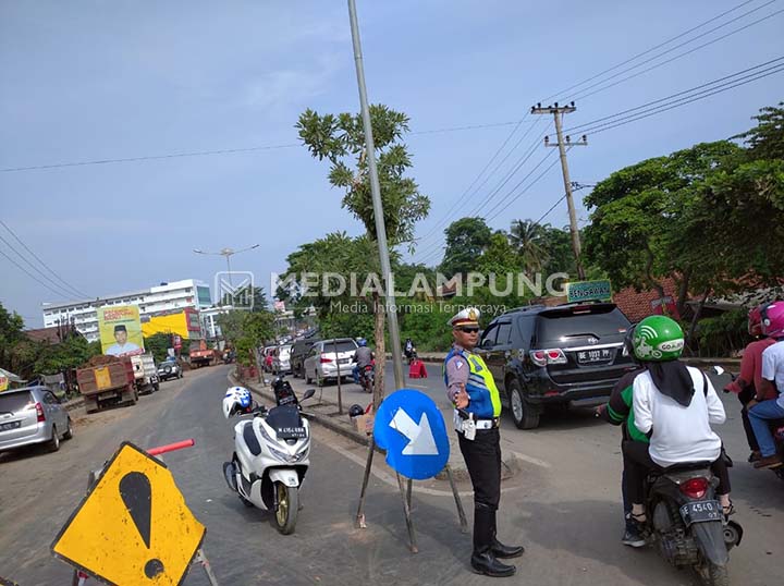 Kemacetan Panjang di Jl. Zainal Pagar Alam