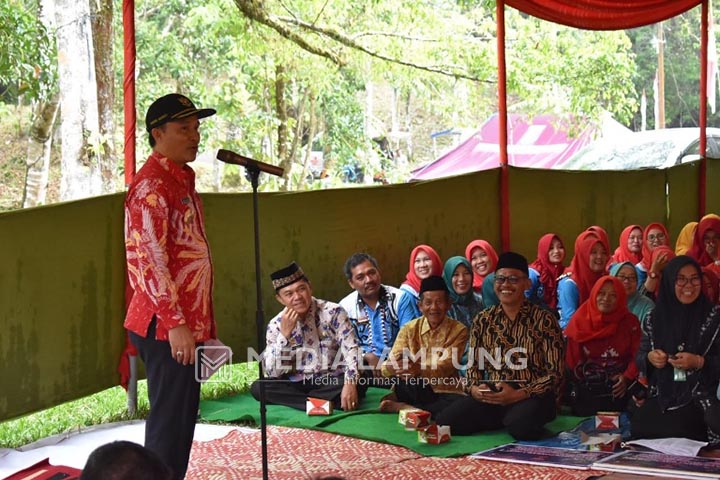 Parosil Apresiasi Musrenbang Kecamatan Balikbukit Digelar di Objek Wisata TNBBS