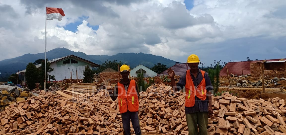 Pembangunan 20 SD Senilai Rp24 M Lebih Dipertanyakan