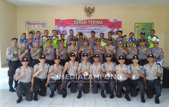 46 Siswa SPN Kemiling Latihan di Polres Lambar Selama 10 Hari