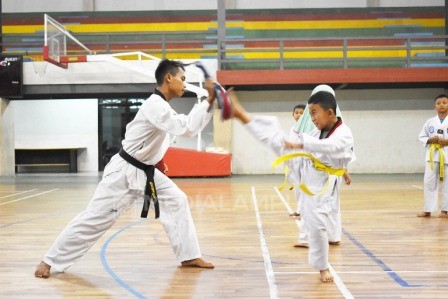 Pengkab Taekwondo Lambar Gelar UKT